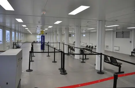 terminal aeroporto parigi beauvais