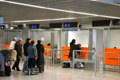 controllo passaporti aeroporto varsavia chopin