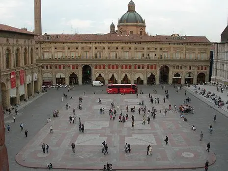 bologna piazza maggiore