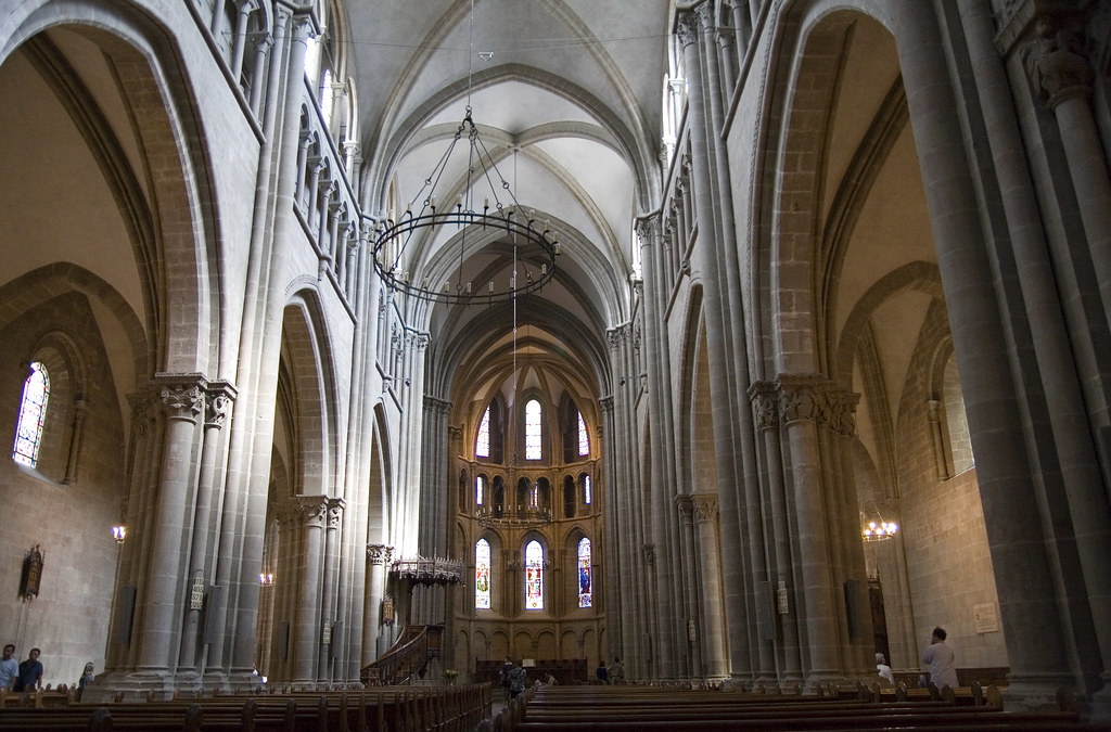 interno della cattedrale di ginevra