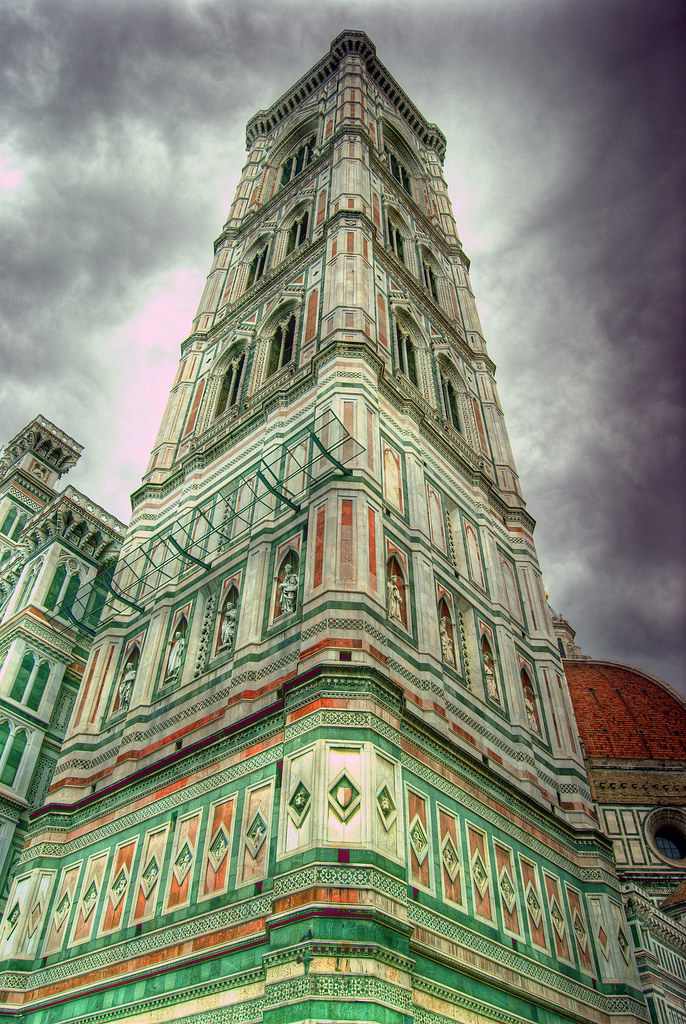 Il maestoso Campanile di Giotto: uno dei simboli della Città di Firenze