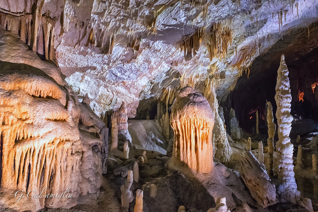 grotte postumia slovenia