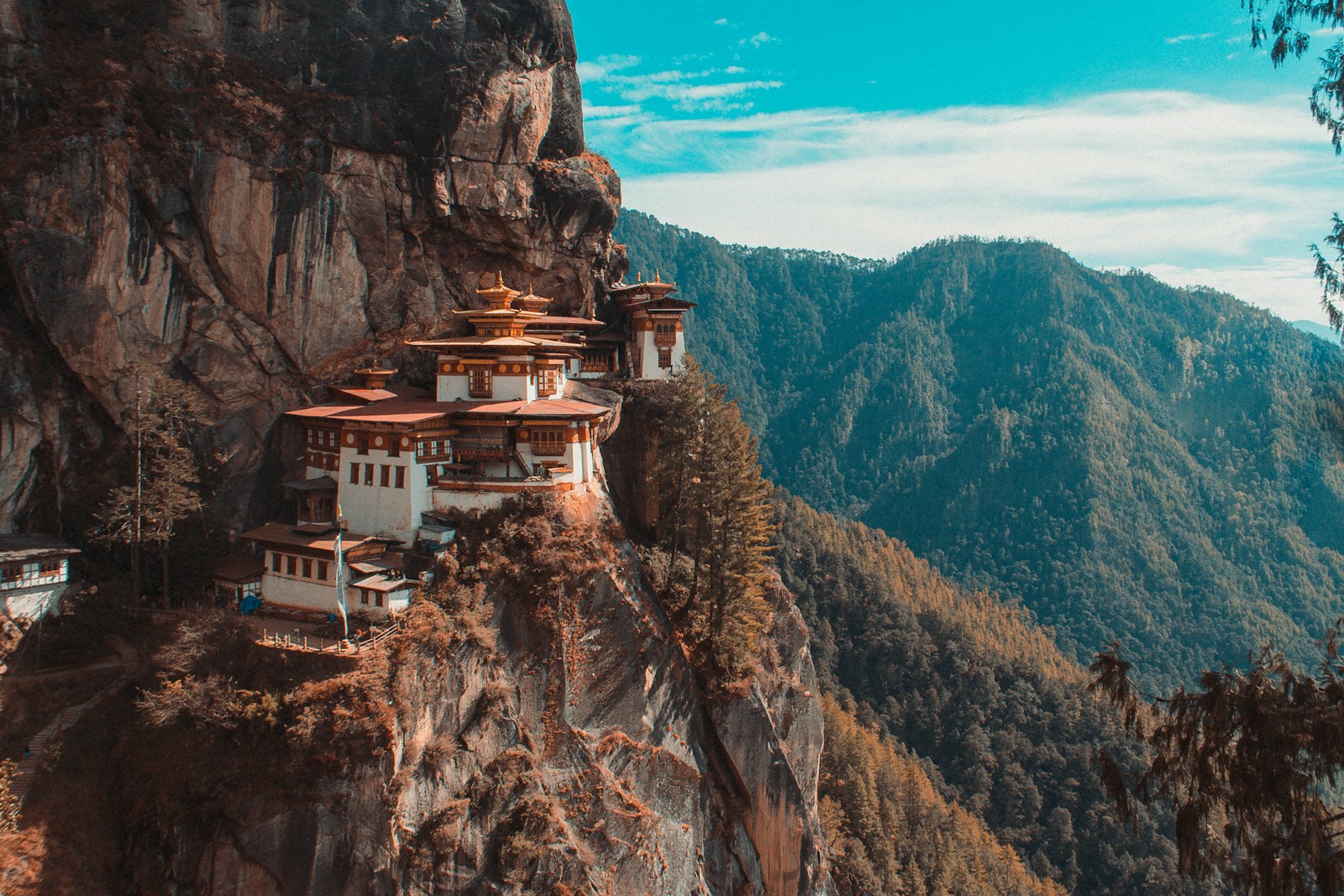 Bhutan tempio su montagna