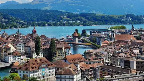 panorama di LUCERNA lago, in svizzera